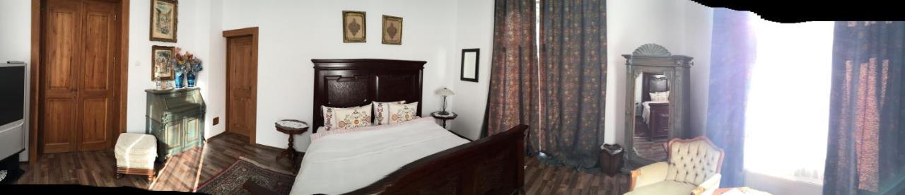 Il Piccolo Castello Buşteni Extérieur photo