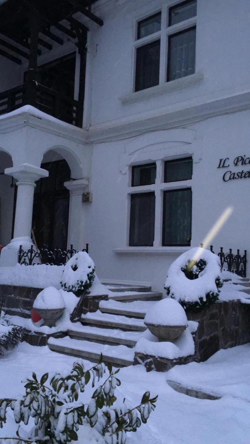 Il Piccolo Castello Buşteni Extérieur photo