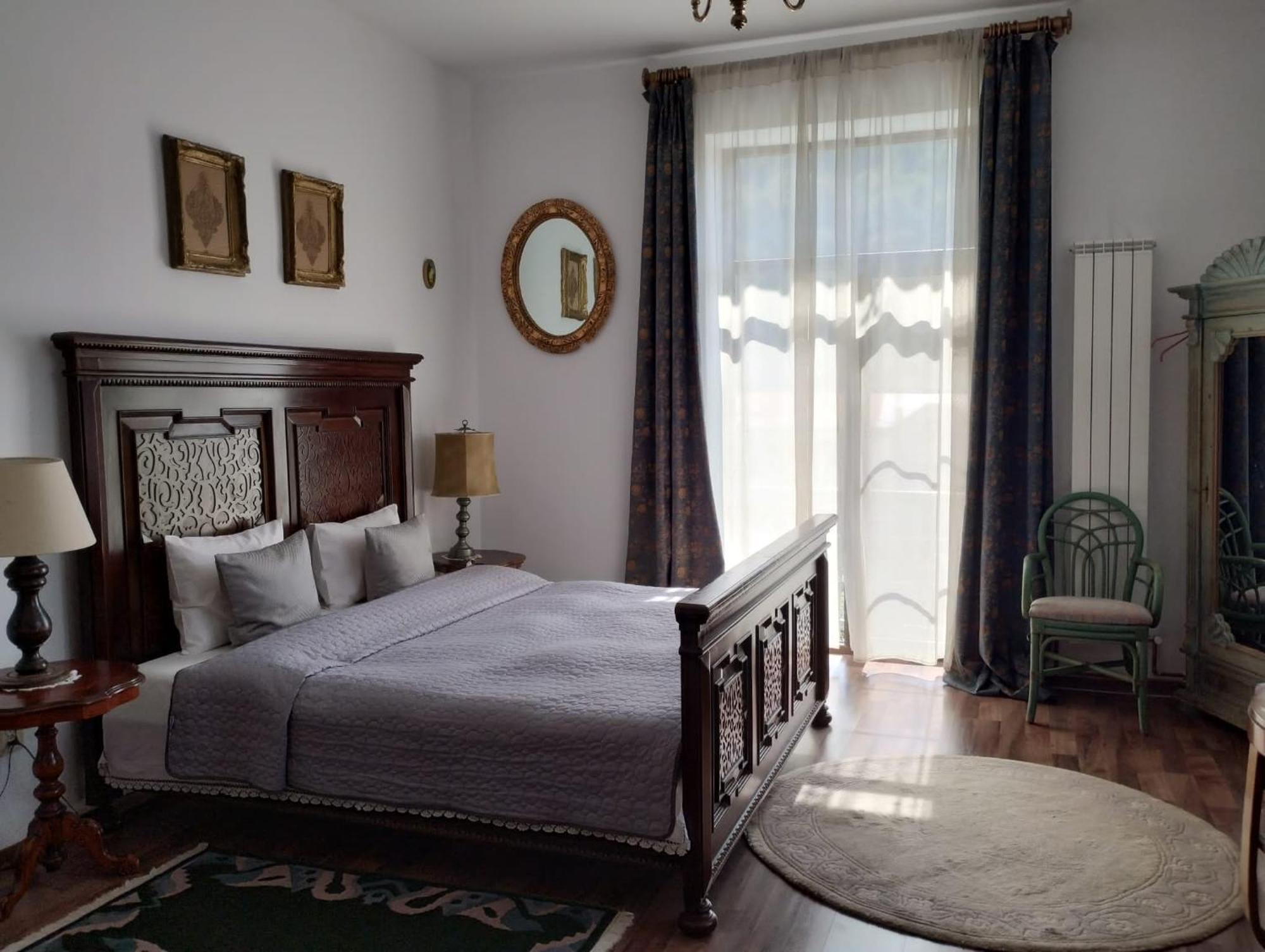 Il Piccolo Castello Buşteni Extérieur photo