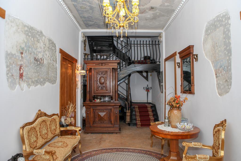 Il Piccolo Castello Buşteni Extérieur photo