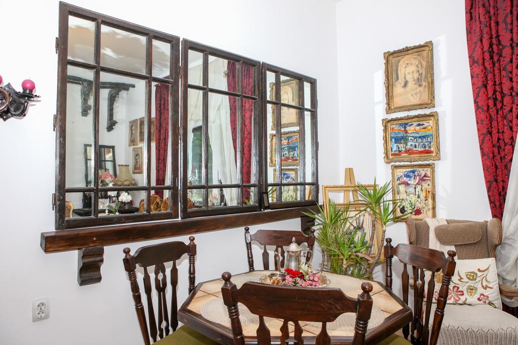 Il Piccolo Castello Buşteni Extérieur photo